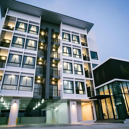 N24 Chonburi Hotell Exteriör bild
