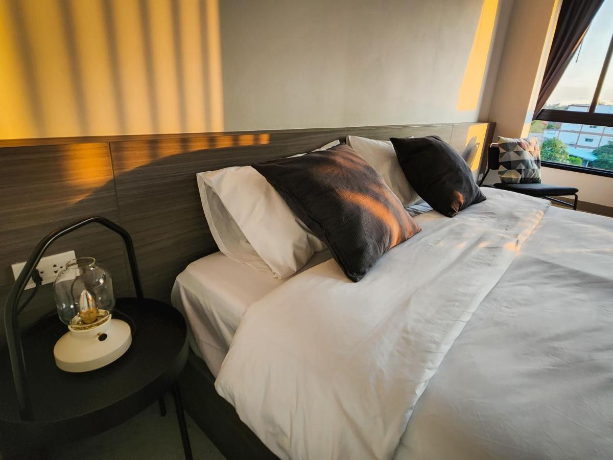 N24 Chonburi Hotell Exteriör bild