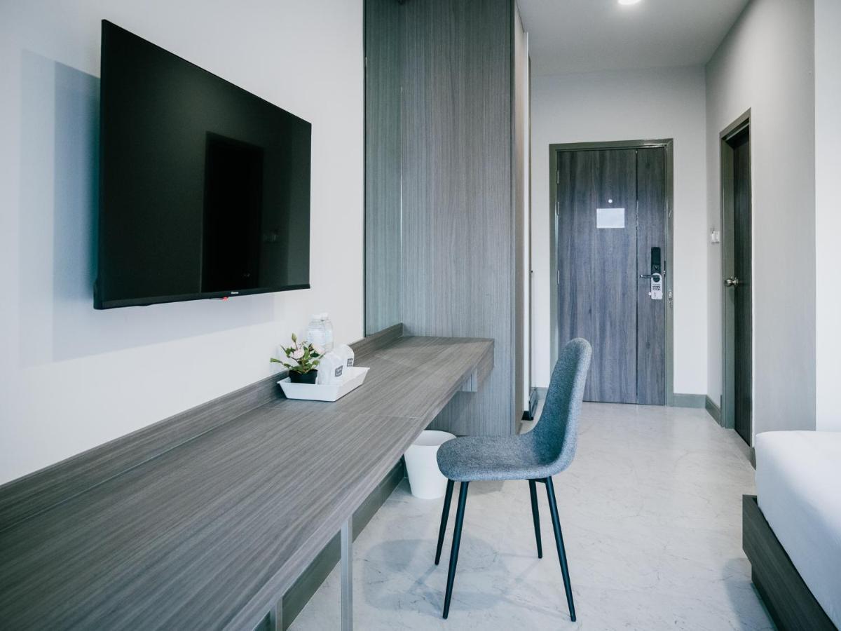 N24 Chonburi Hotell Exteriör bild