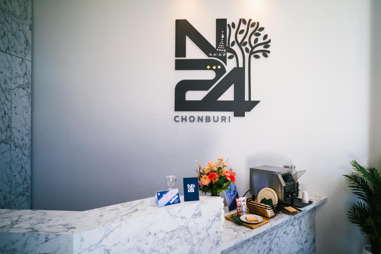 N24 Chonburi Hotell Exteriör bild