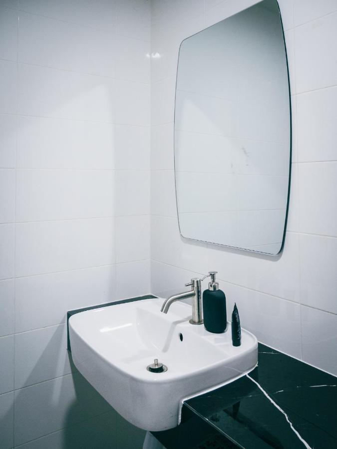 N24 Chonburi Hotell Exteriör bild