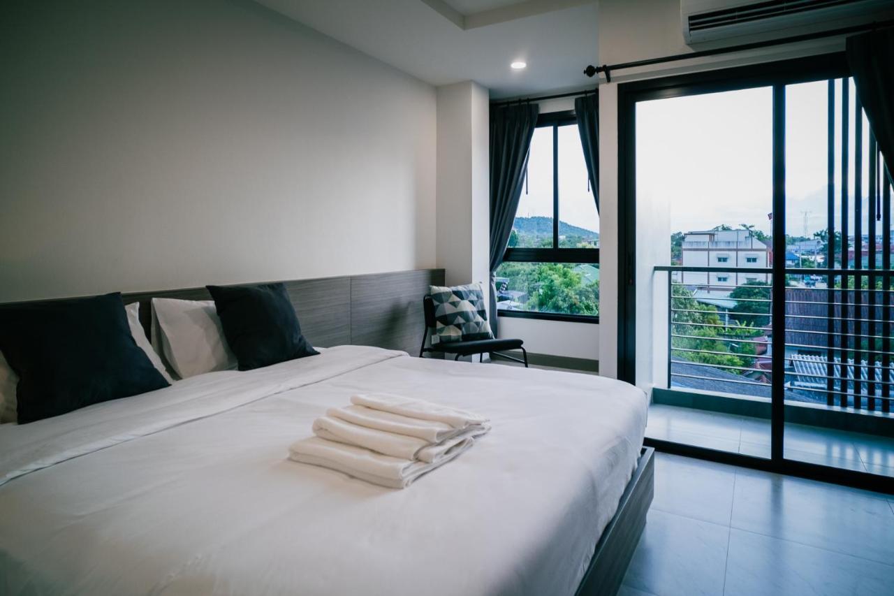 N24 Chonburi Hotell Exteriör bild