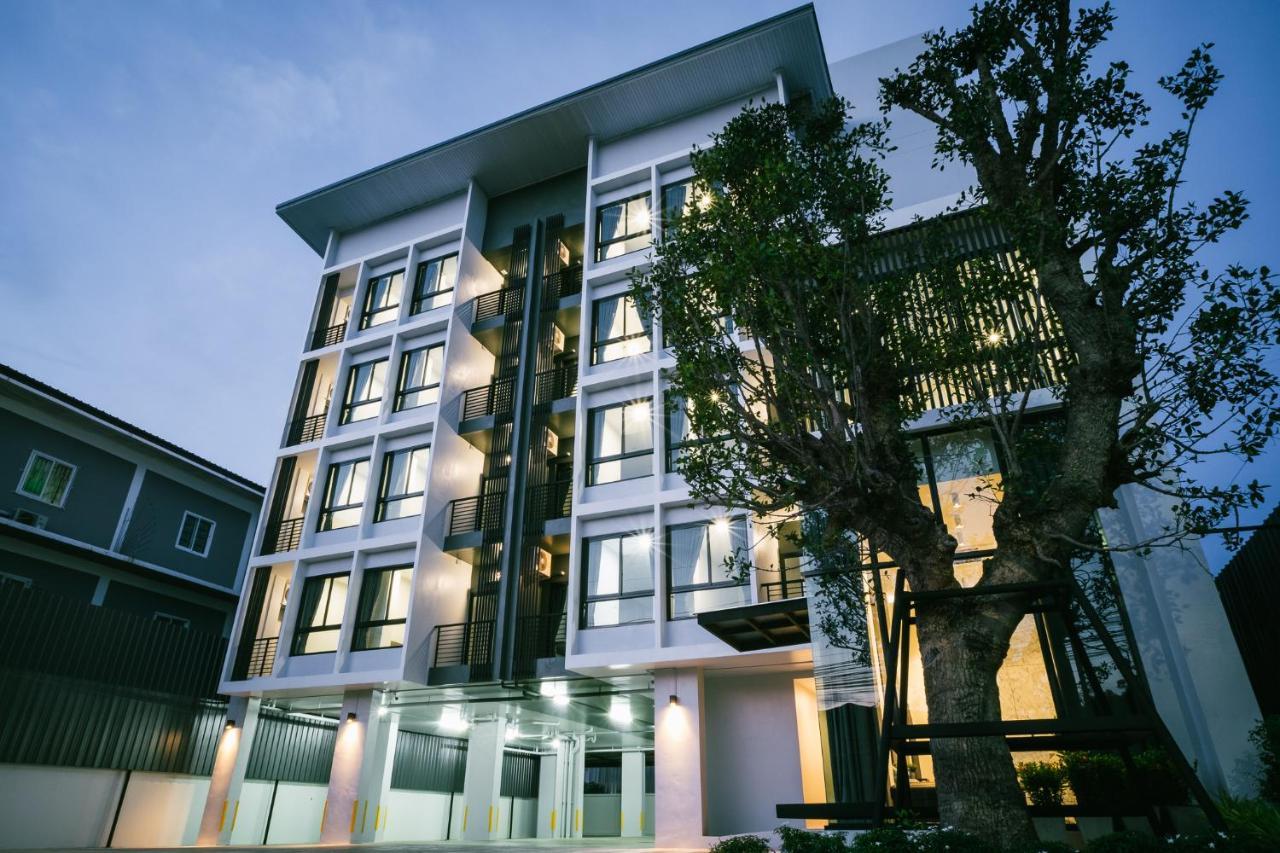 N24 Chonburi Hotell Exteriör bild