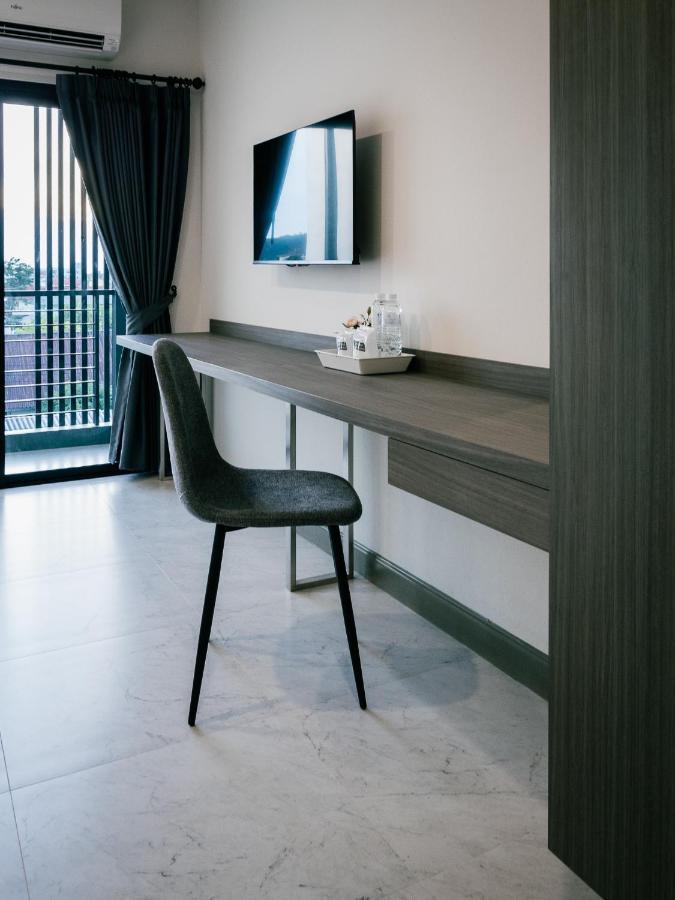 N24 Chonburi Hotell Exteriör bild